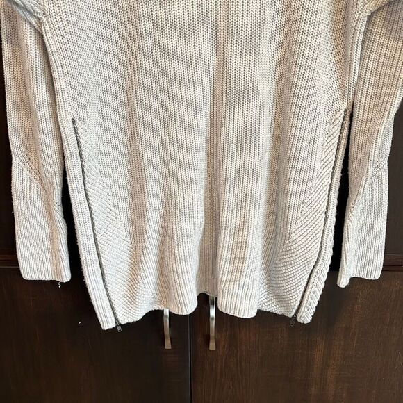 Cabi Gray Ribbed V-neck Sweater Pullover Side Zip Medium #3531 - Picture 4 of 7